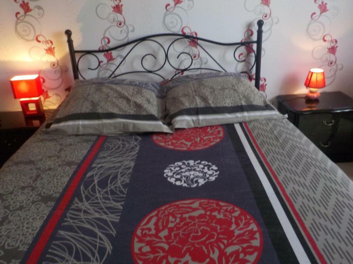 La Maison D'Annick 佩罗斯－吉雷克 外观 照片